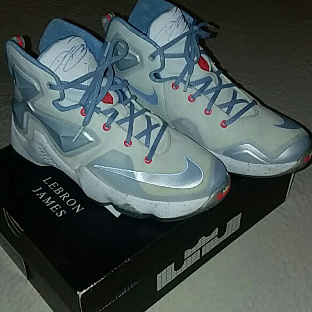 Lebron James XIII XMAS (GS)